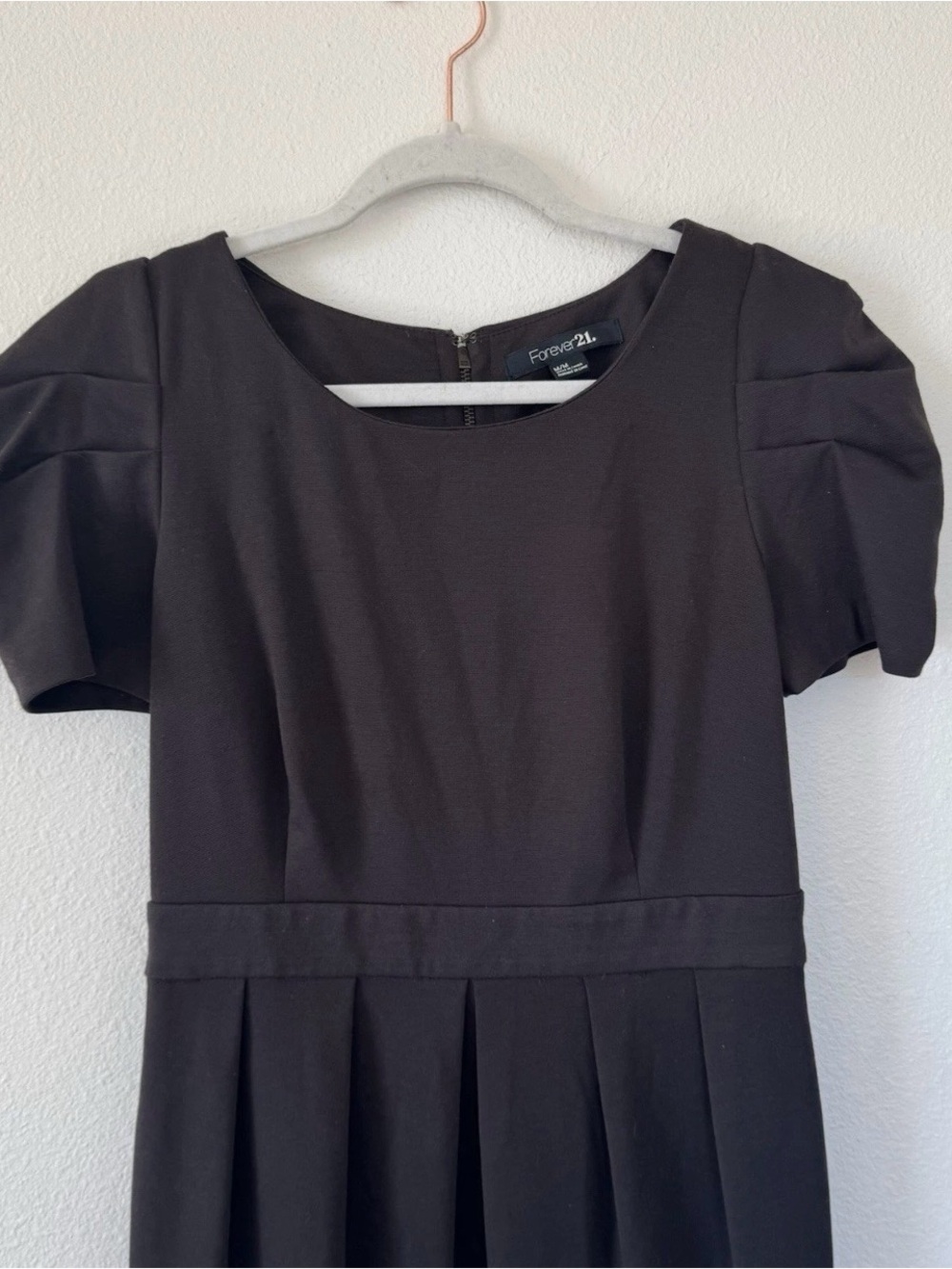 Forever 21 Black Pleated Waist Puff-Sleeve Mini Dress - Picture 2 of 10